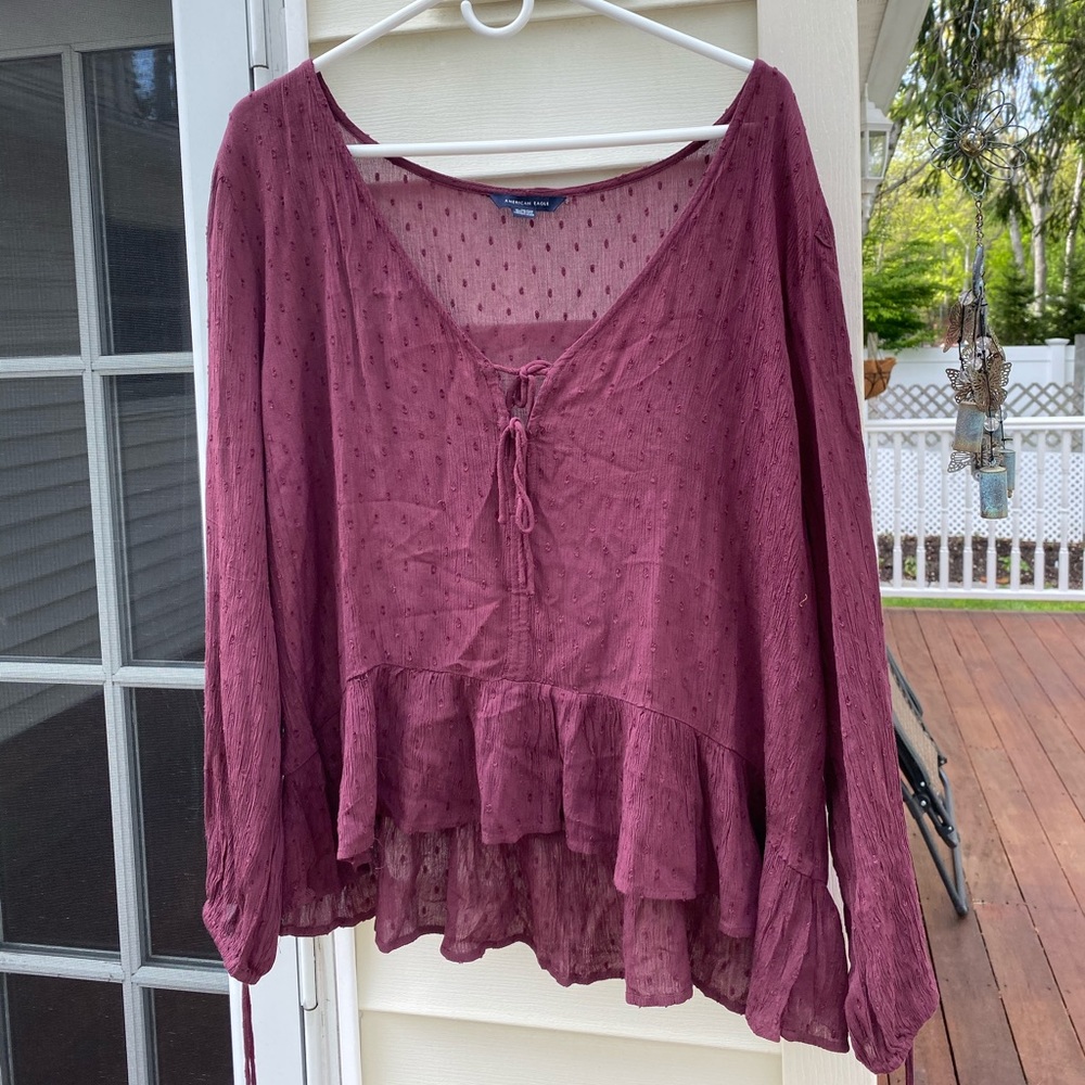 American Eagle top XL